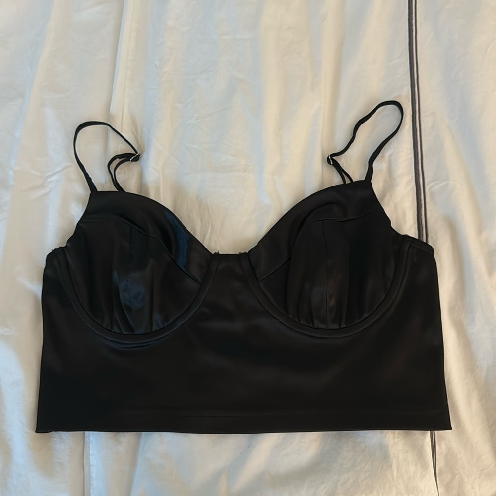 Size M black tank top from Edikted